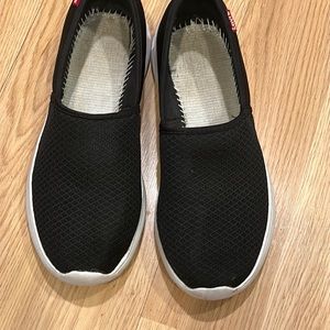 Levi Black Sneakers Size 8 1/2